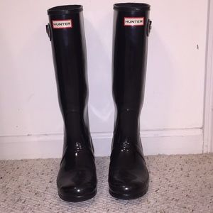Black shiny hunter boots
